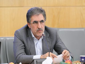 آقای پزشکیان با تشکیل دولت وفاق ملی و با معرفی این کابینه هزینه سنگینی دارد پرداخت میکند